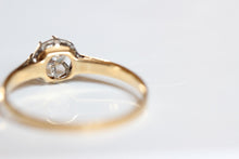 Load image into Gallery viewer, 0.3ct Diamond Solitaire Ring