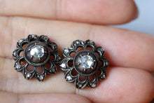 Load image into Gallery viewer, Diamond Flower Earrings