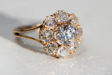 Load image into Gallery viewer, Timeless Cluster Diamond Ring